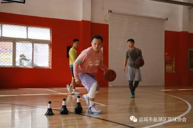 如何通过团队协作策略提升整体篮球水平_1