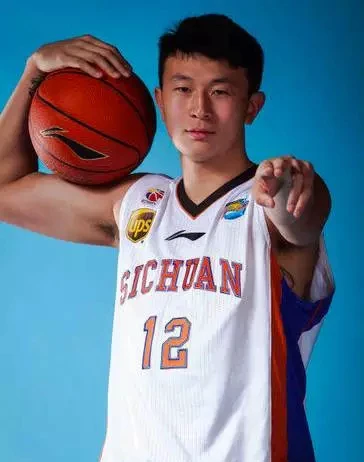 如何通过团队协作策略提升整体篮球水平_2